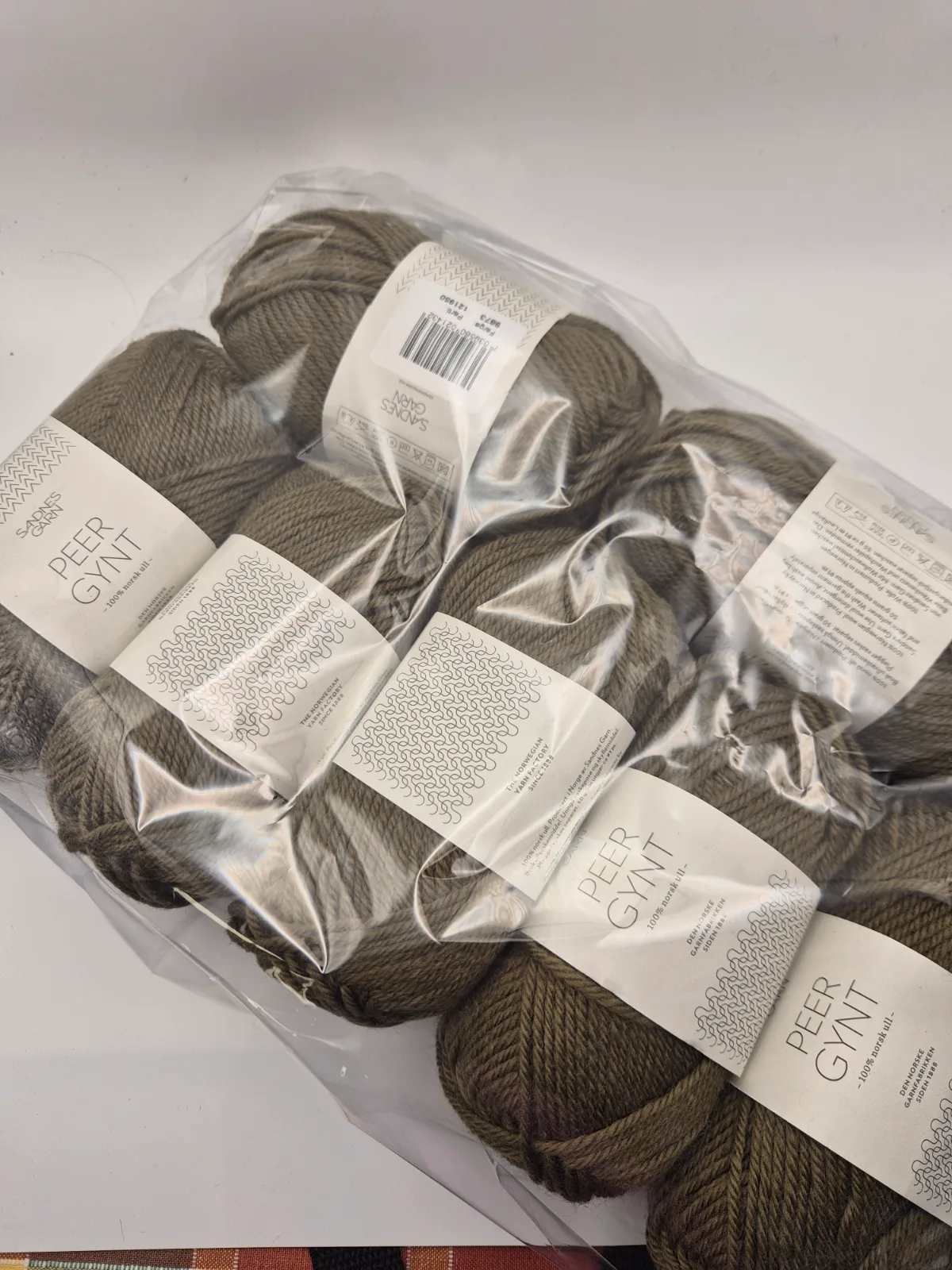 Rea paket Peer Gynt 7 nystan färg Dark olive 9873 – Sandnes